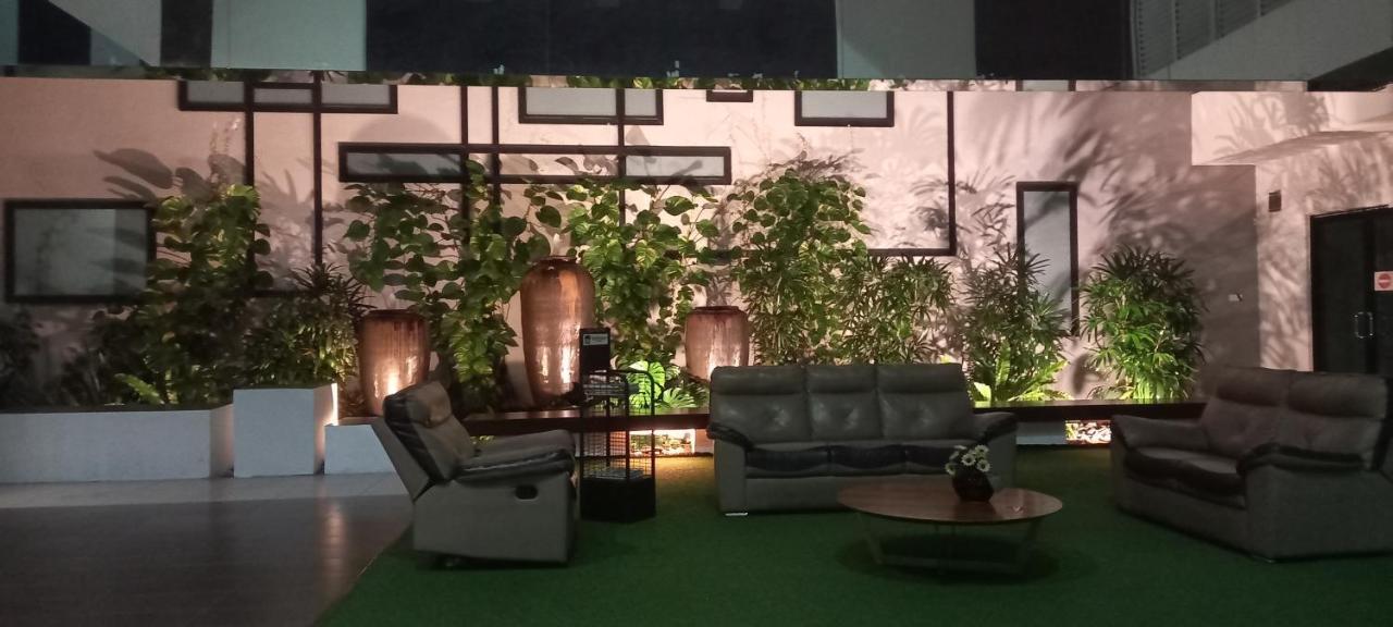 Yemala Suites At Skyloft - Johor Джохор Бахру Екстериор снимка