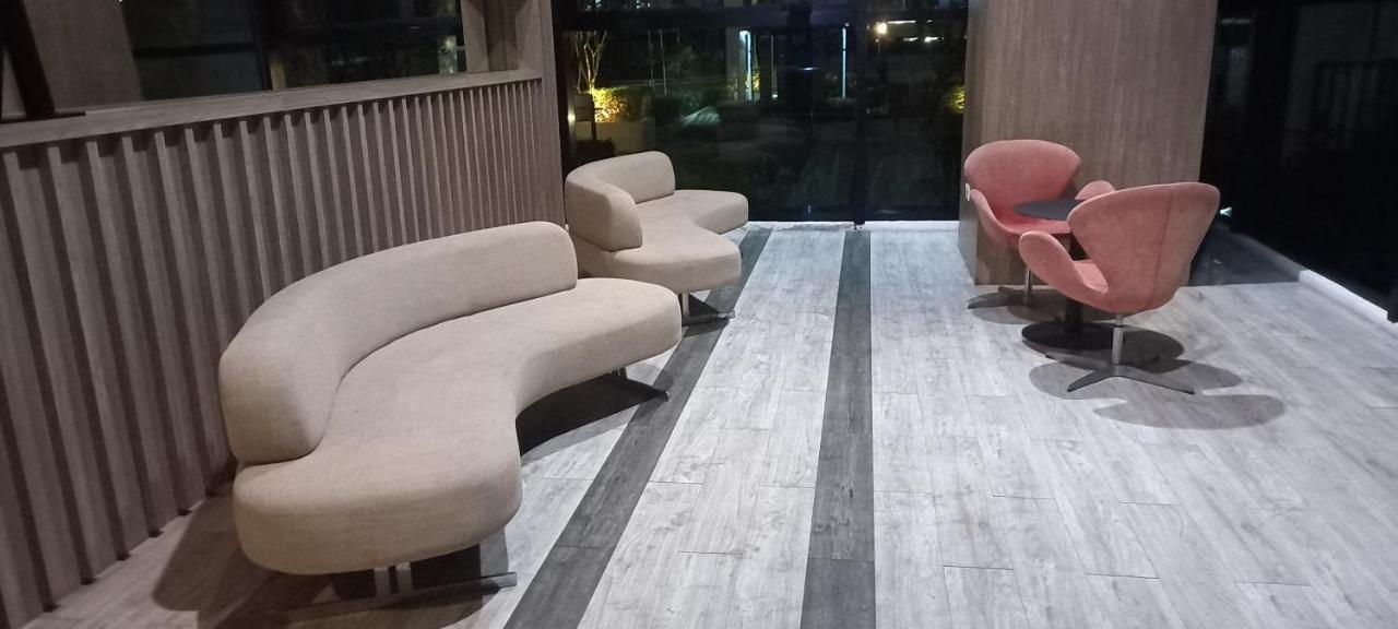 Yemala Suites At Skyloft - Johor Джохор Бахру Екстериор снимка